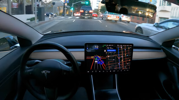 《Autopilot》FSD初探11-橫向車道預判/FSD用圖資?