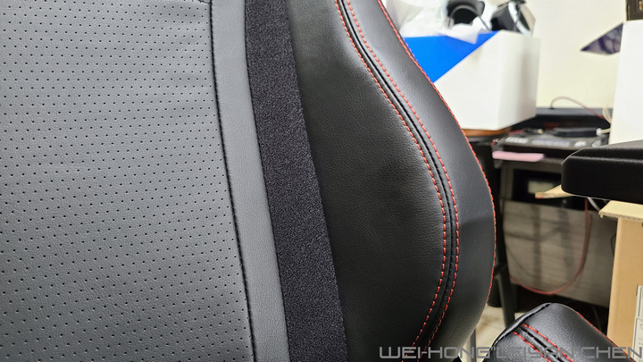 點我看大圖 霸氣外露-ASUS ROG信仰RGB電競椅 CHARIOT (SL300C)