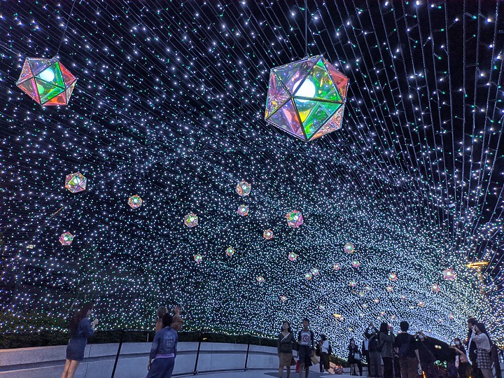 點我看大圖 心中山蔚藍燈海隧道必拍。U205G (換Gcam)