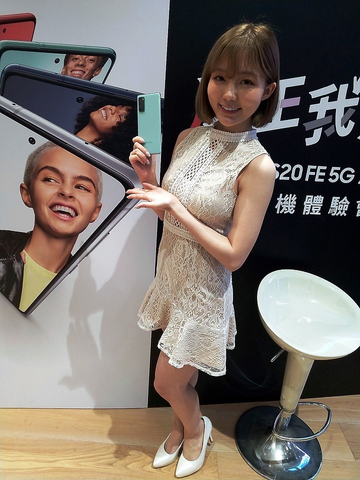 《輕旗艦》Galaxy S20 FE體驗心得分享《hen~出色》