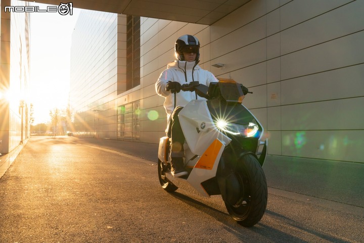 【海外快訊】電動二輪的未來？BMW Motorrad Definition CE 04 首次亮相