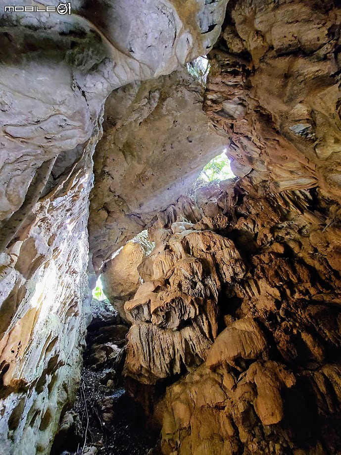 帶Xperia 1 II勇闖秘境 圖多