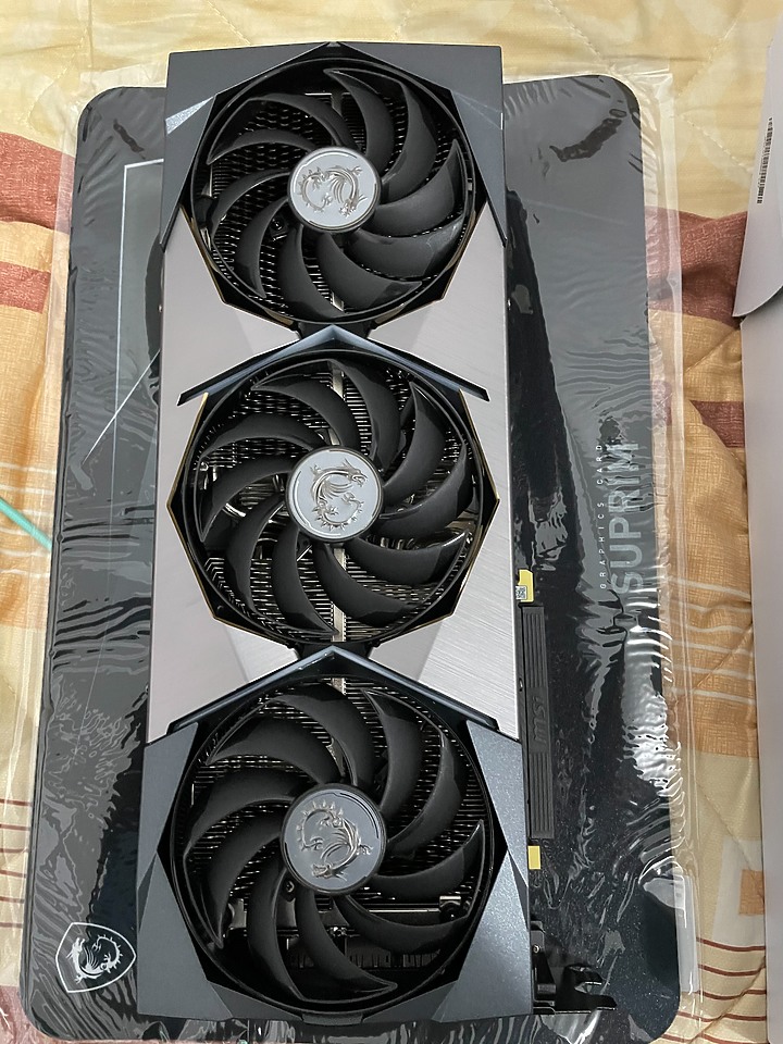 [分享] AMD Ryzen 9 5950X + MSI RTX3090 SUPRIM X 好卡一定要配個好 U
