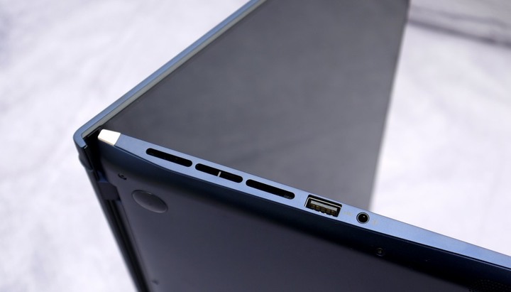 雙螢幕蹦出新滋味 ASUS ZenBook 15 UX534FTC