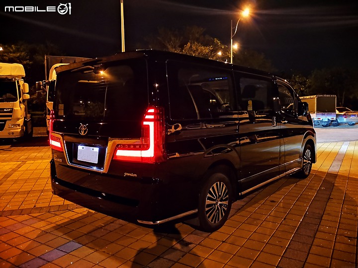 純粹分享Toyota Granvia