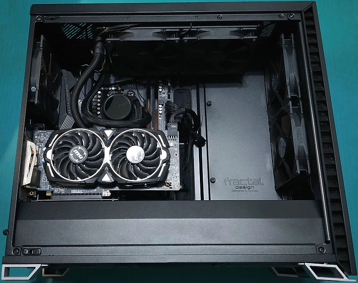 簡約幹練！Fractal Design Celsius+ S28 水冷開箱