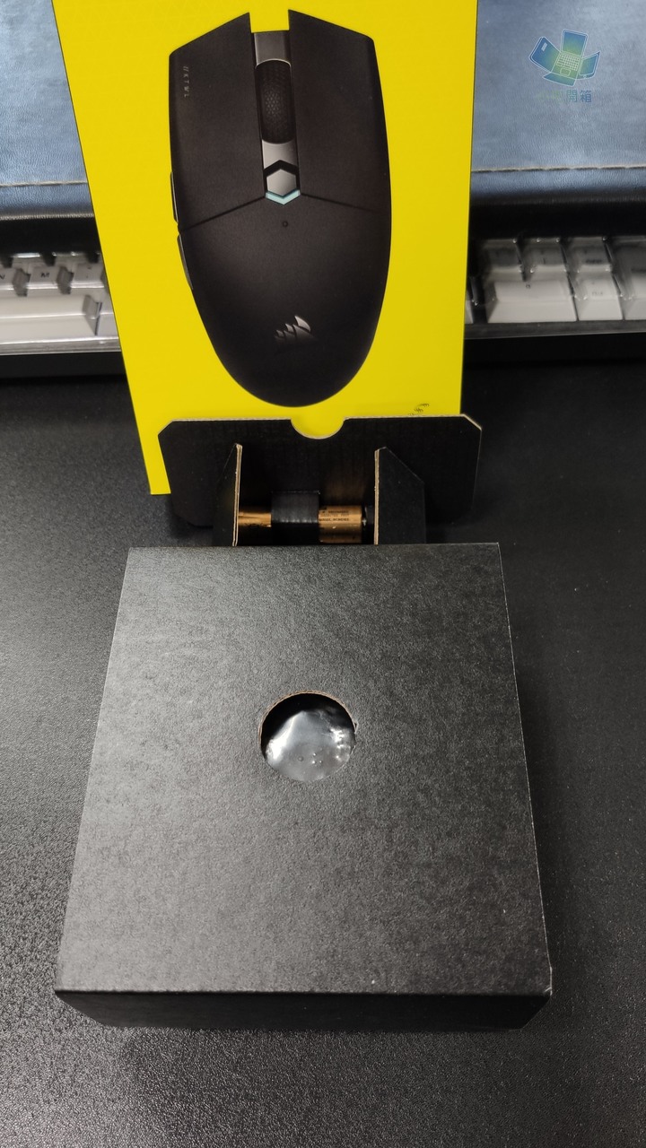 【小宅開箱】 Corsair Katar Pro Wireless 無線電競滑鼠 上手輕量快艇到港！