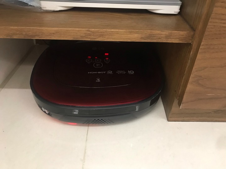 開箱_掃地機器人LG WiFi CordZero VR6685TWARV