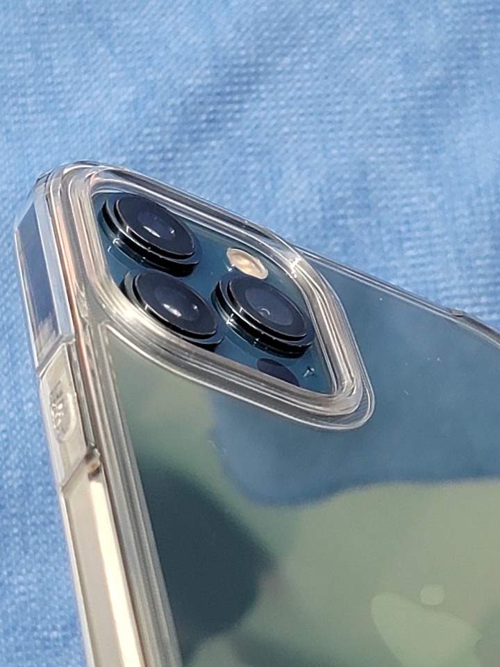 Iphone 12 pro max 保護殼+玻璃貼的完美搭配