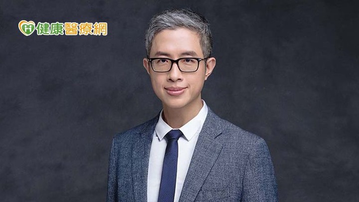 就業整形你聽過嗎？學生瘋雙眼皮手術