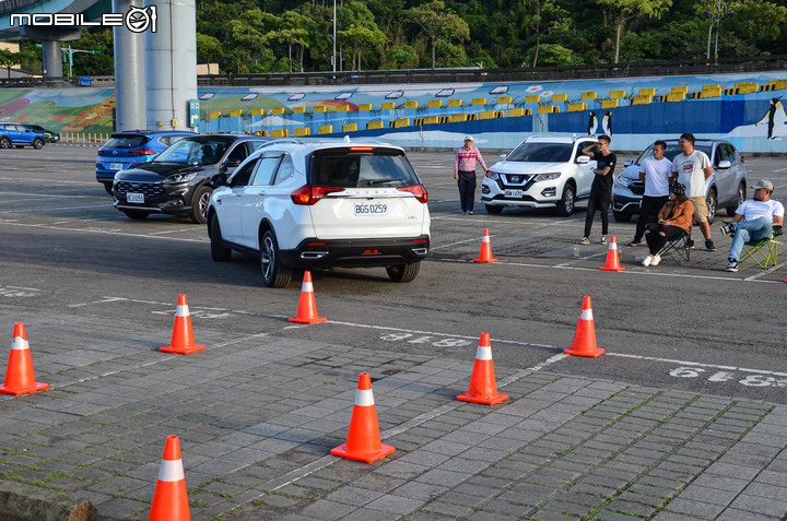國產休旅車集體評比 Corolla Cross / CR-V / Kuga / Tucson / X-Trail / URX 均衡而強大最能得人心!