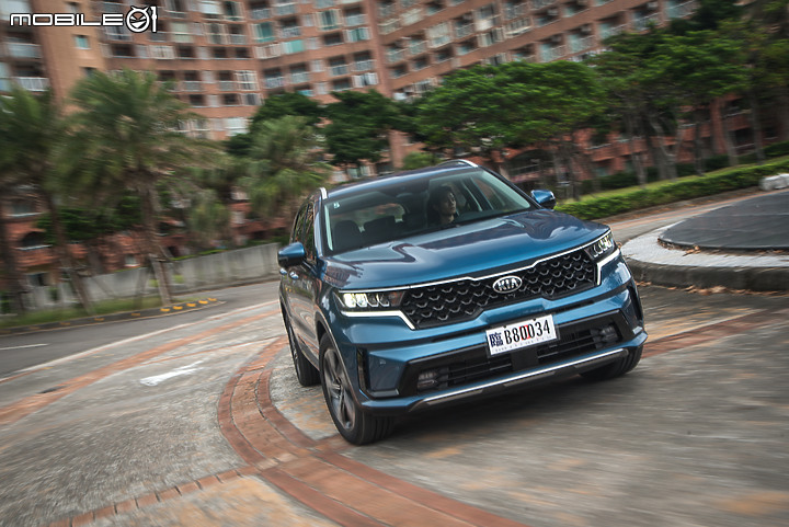 KIA新一代Sorento旗艦版試駕|顏值、科技、質感一次擁有,難以忽視的強悍新休旅!
