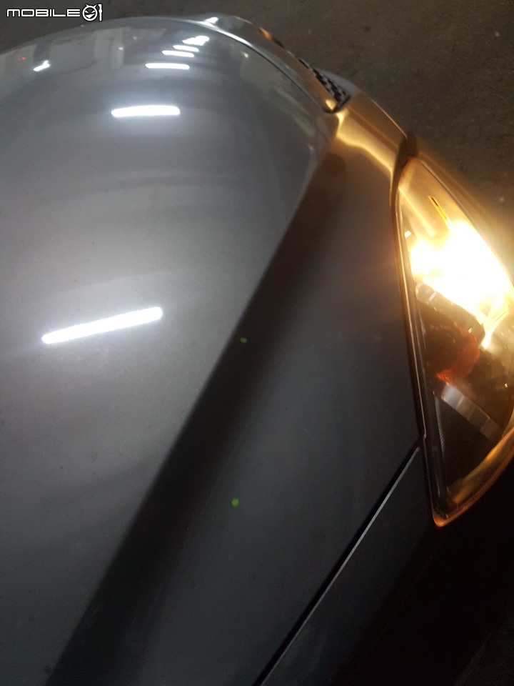 車子被沾到油漆了..怎麼處理??
