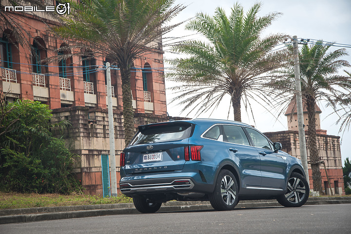 KIA新一代Sorento旗艦版試駕|顏值、科技、質感一次擁有,難以忽視的強悍新休旅!