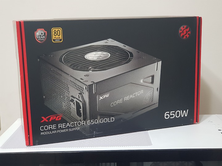 【小宅開箱】威剛 XPG RGB電競主機 入門玩家的新選擇，狂暴造型與簡潔風格平衡