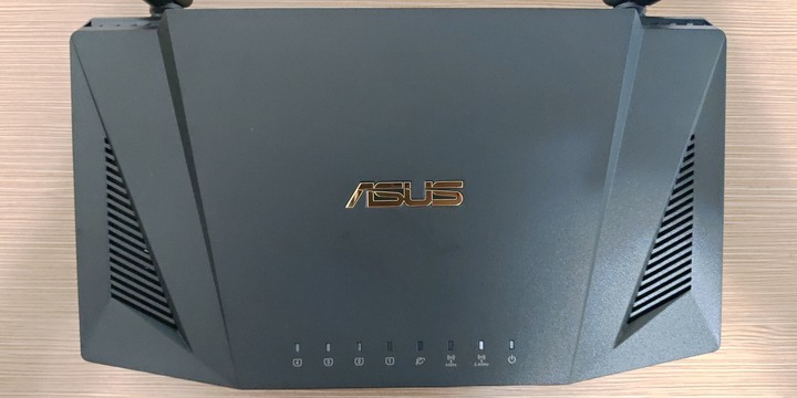 [開箱]告別小白迎接RT-AX56U