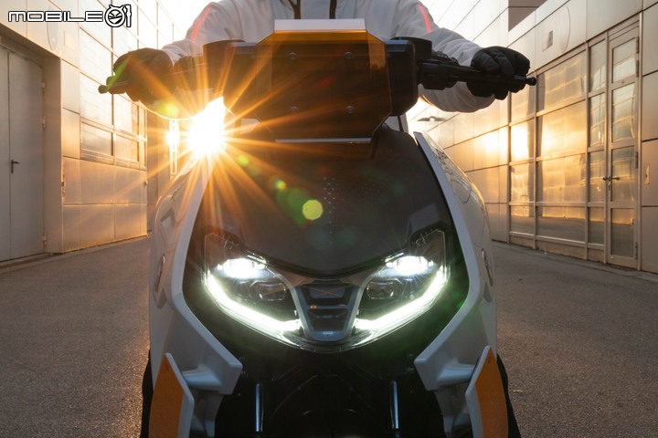 【海外快訊】電動二輪的未來?BMW Motorrad Definition CE 04 首次亮相