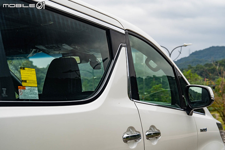 Toyota Alphard Hybrid 試駕|真 • 平穩舒適油電就對了