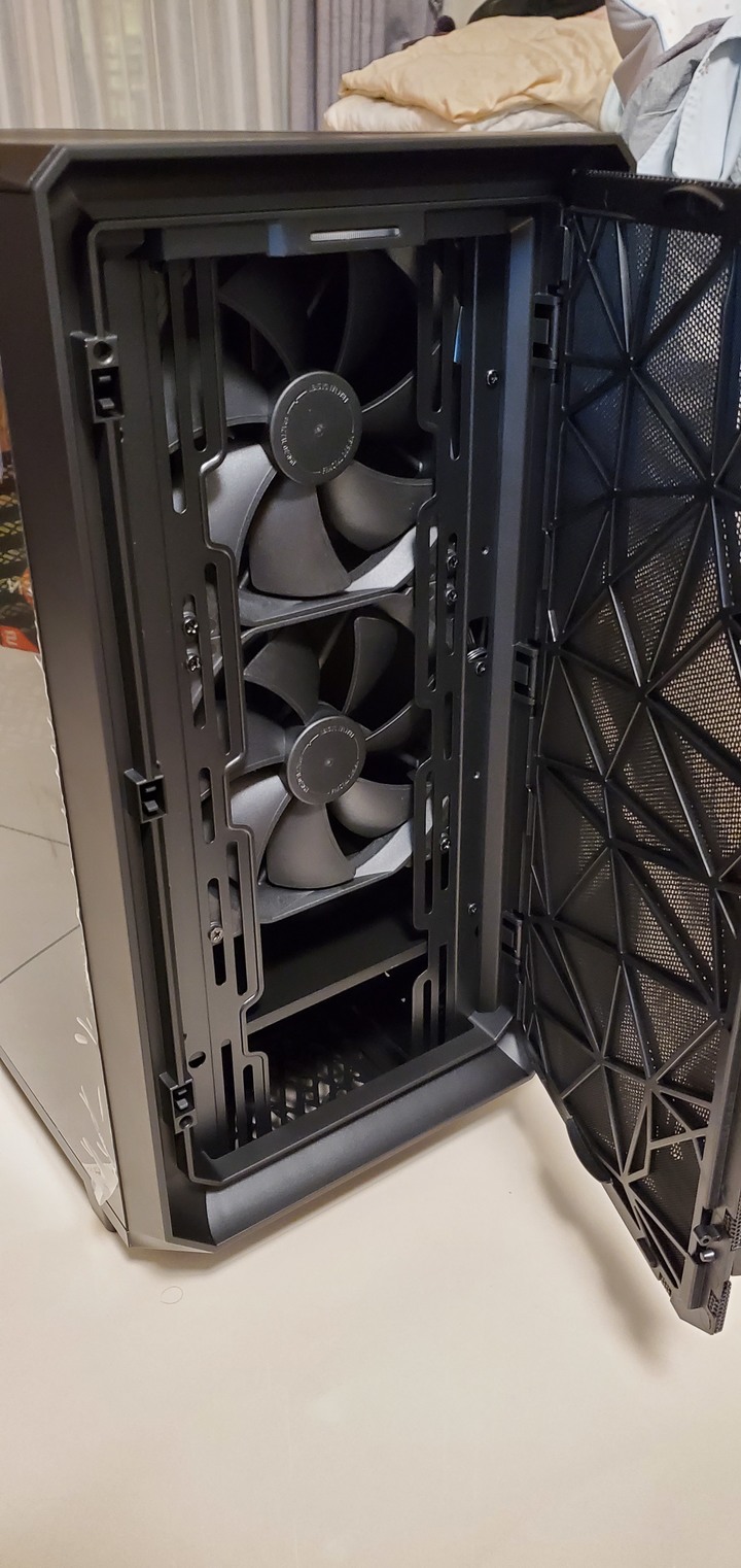 Fractal Design Meshify 2 簡單開箱