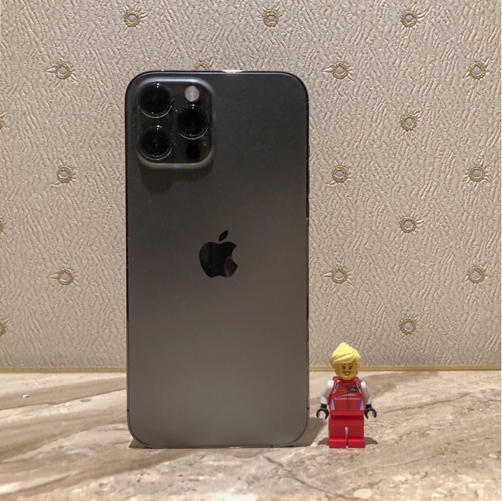 iPhone 12 Pro Max 石墨黑 開箱分享