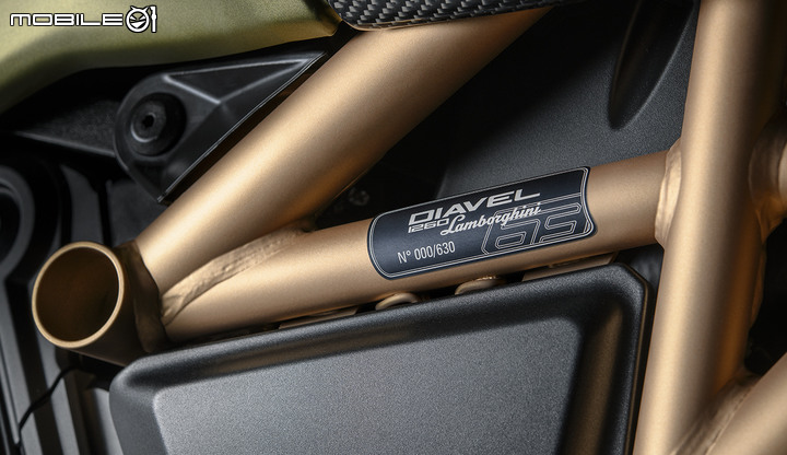 【海外快訊】聯名超跑品牌 DUCATI Diavel 1260 Lamborghini 貴氣登場!