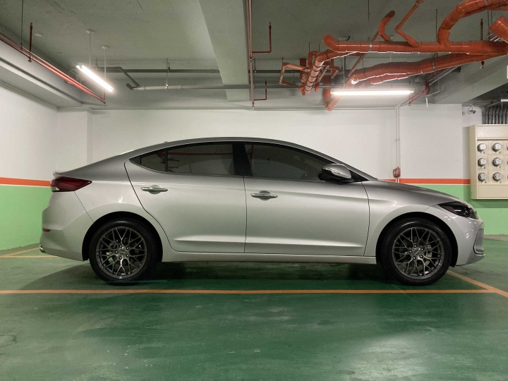 Hyundai Elantra 換新鞋（圖多）
