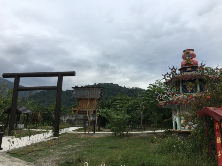 搭末班車「藍皮普快」騎遊台東鹿野