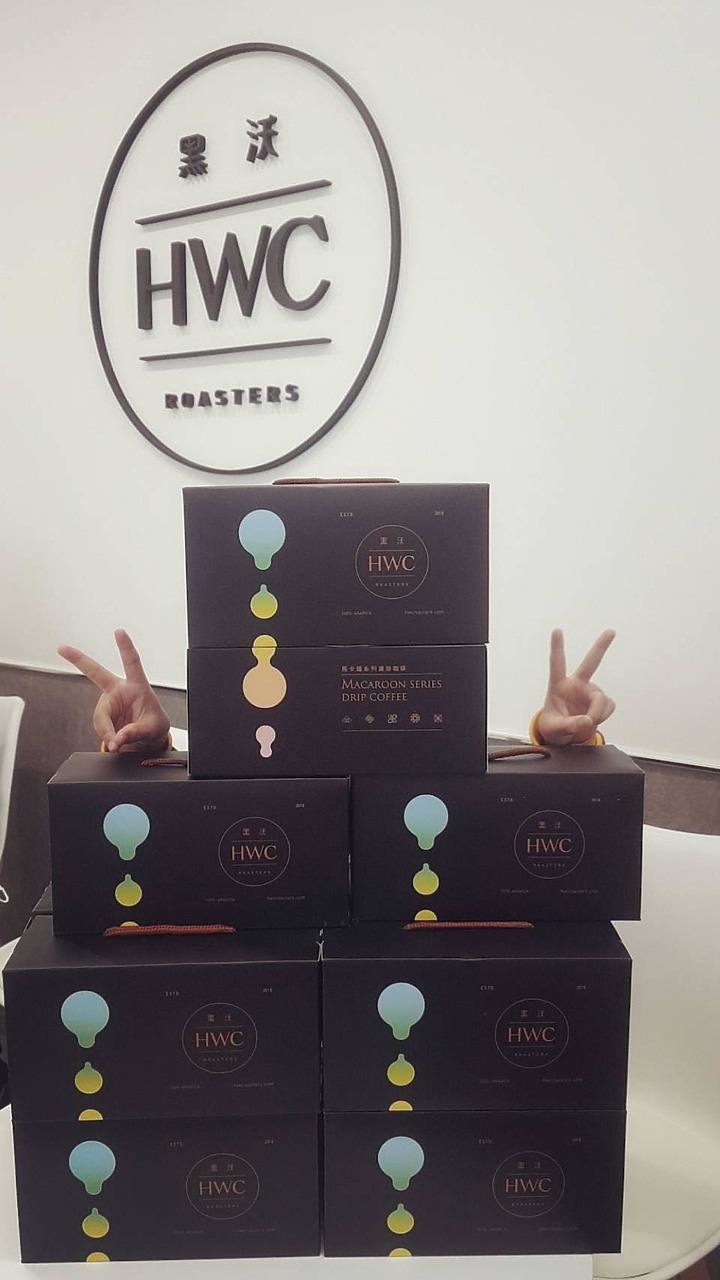 【新竹．喝飽飽】黑沃咖啡 巨城店 黑糖黑玉拿鐵