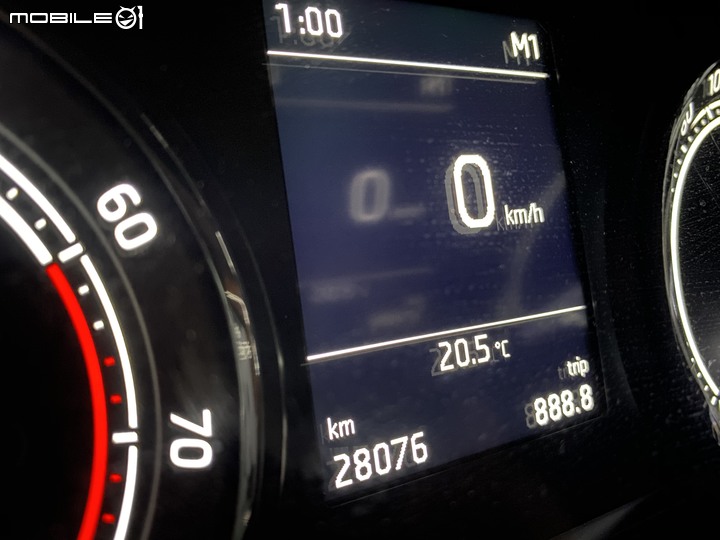 揮別舊愛,踏上綠階梯--Skoda Scala 1.0TSI 開箱!