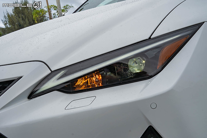 Lexus IS 300h F Sport 試駕|帥勁操控 全面進化!