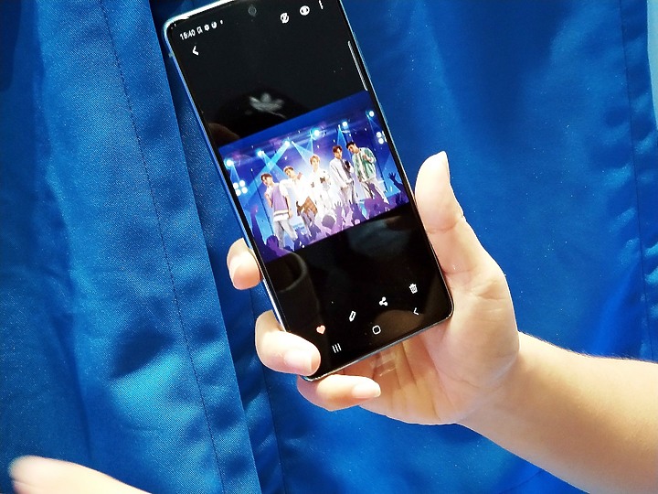 《輕旗艦》Galaxy S20 FE體驗心得分享《hen~出色》