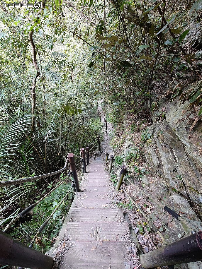 帶Xperia 1 II勇闖秘境 圖多