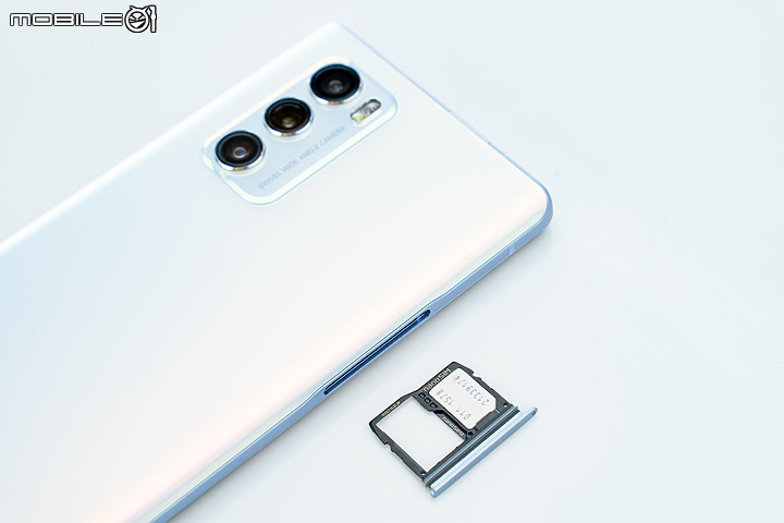 LG WING 雙螢「轉」出新意 卻是滿滿情懷!