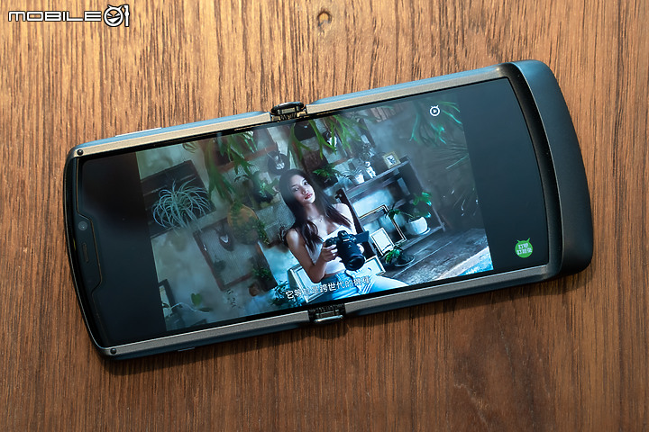 刀鋒來襲！Motorola Razr 5G 11/16開賣 售五萬有找