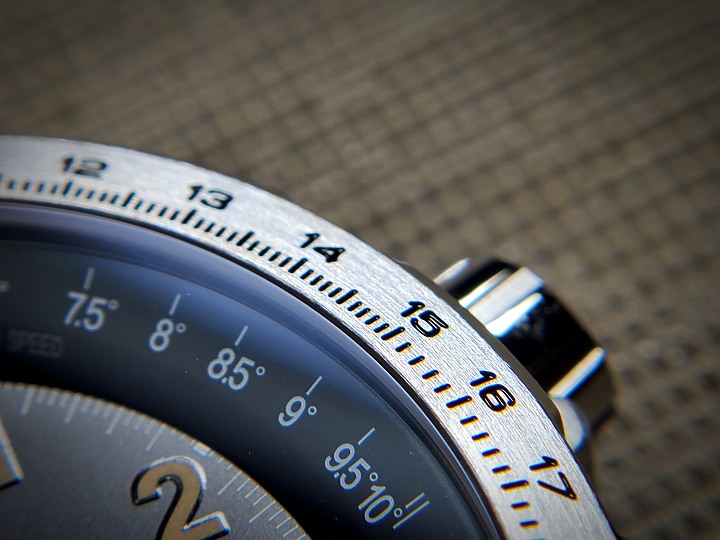 點我看大圖 《是你的跑不掉》Hamilton Khaki Aviation X-Wind Day Date Chronometer 腕錶 (圖多文長)