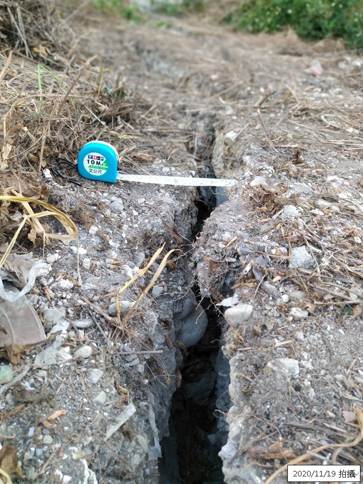 點我看大圖 請教有關建商開挖地基造成鄰房傾斜問題