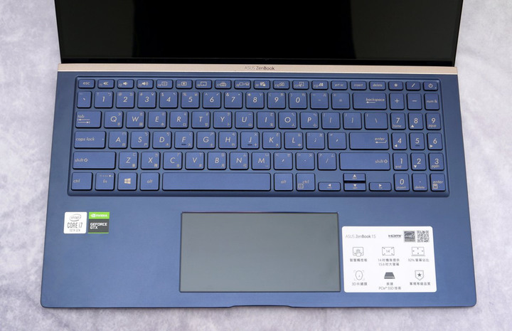 雙螢幕蹦出新滋味 ASUS ZenBook 15 UX534FTC