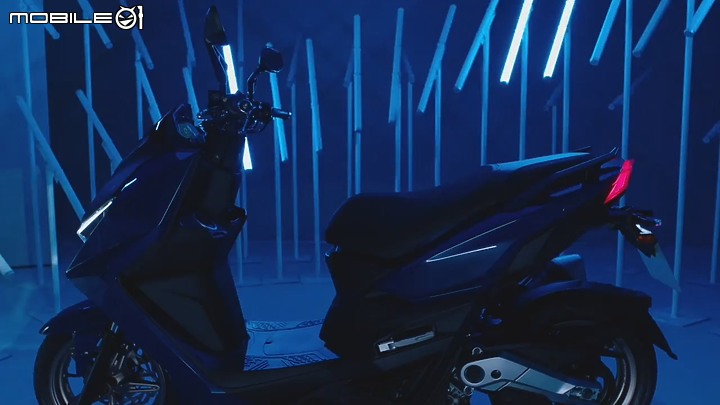 【快訊】KYMCO 新車 KRV 神秘面紗揭開!中置懸吊與固鎖式引擎成亮點!