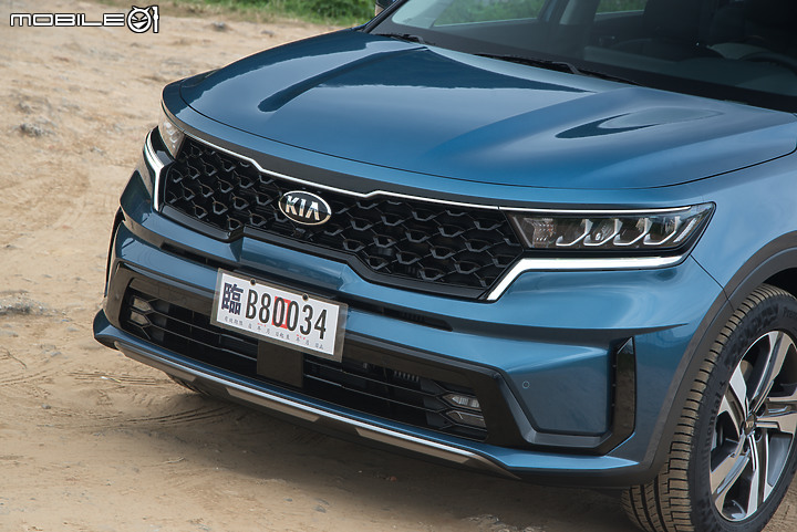 KIA新一代Sorento旗艦版試駕|顏值、科技、質感一次擁有,難以忽視的強悍新休旅!