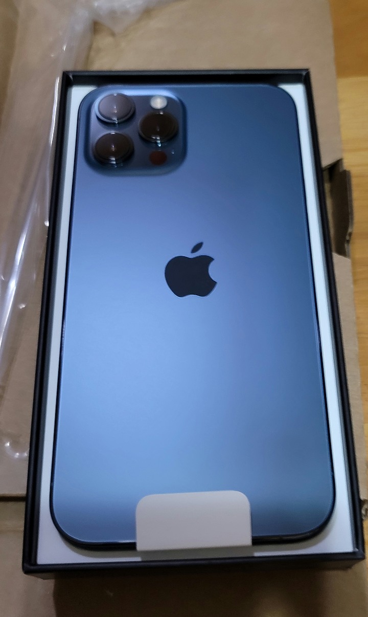 Iphone 12 pro max 保護殼+玻璃貼的完美搭配