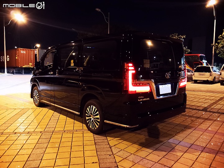 純粹分享Toyota Granvia