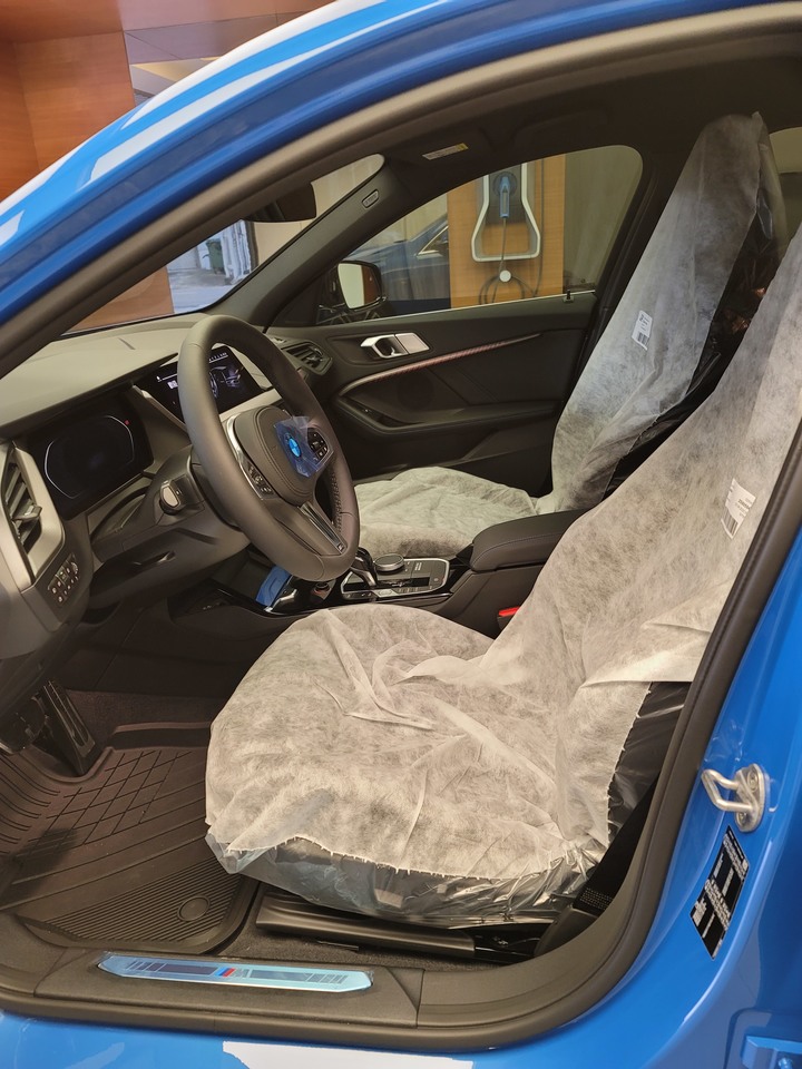 21年式BMW F40 118i Edition M開箱文