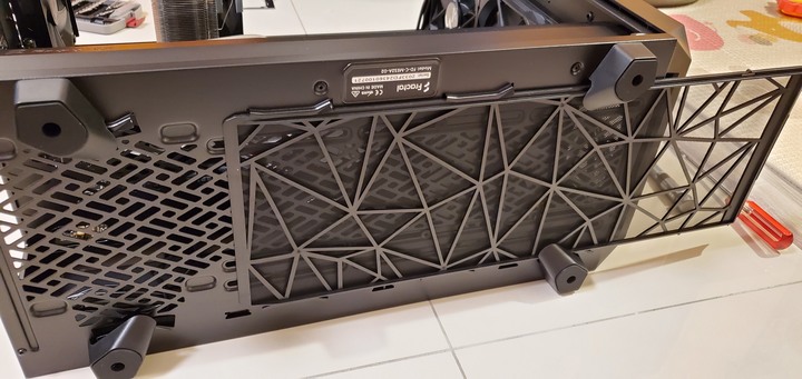 Fractal Design Meshify 2 簡單開箱