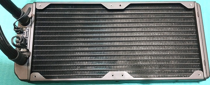 簡約幹練!Fractal Design Celsius+ S28 水冷開箱