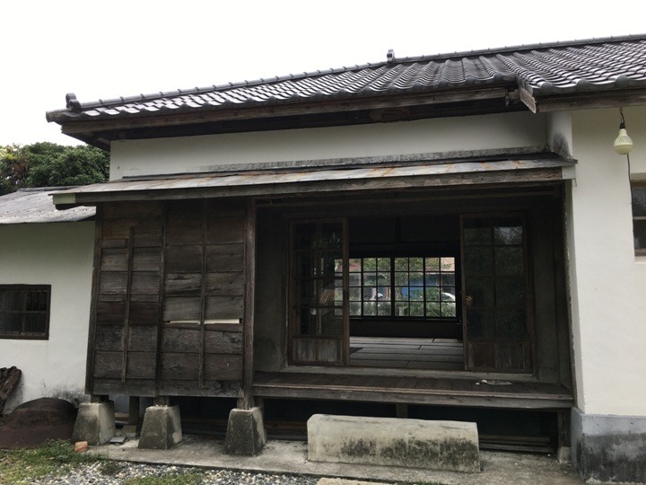 搭末班車「藍皮普快」騎遊台東鹿野