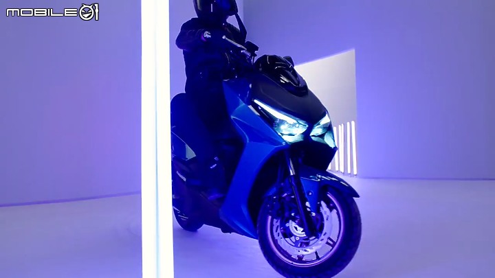 【快訊】KYMCO 新車 KRV 神秘面紗揭開!中置懸吊與固鎖式引擎成亮點!