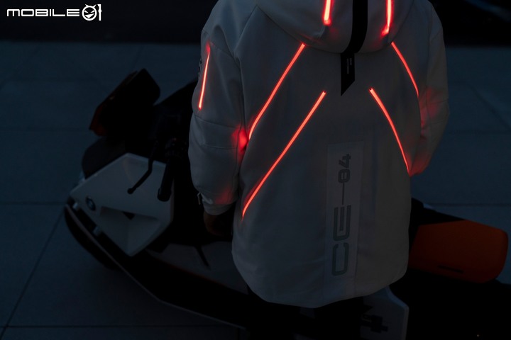 【海外快訊】電動二輪的未來?BMW Motorrad Definition CE 04 首次亮相