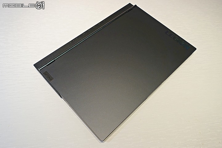 高效兼具升級性的潮感之選 - Lenovo Legion 5i 開箱&拆解&性能實測