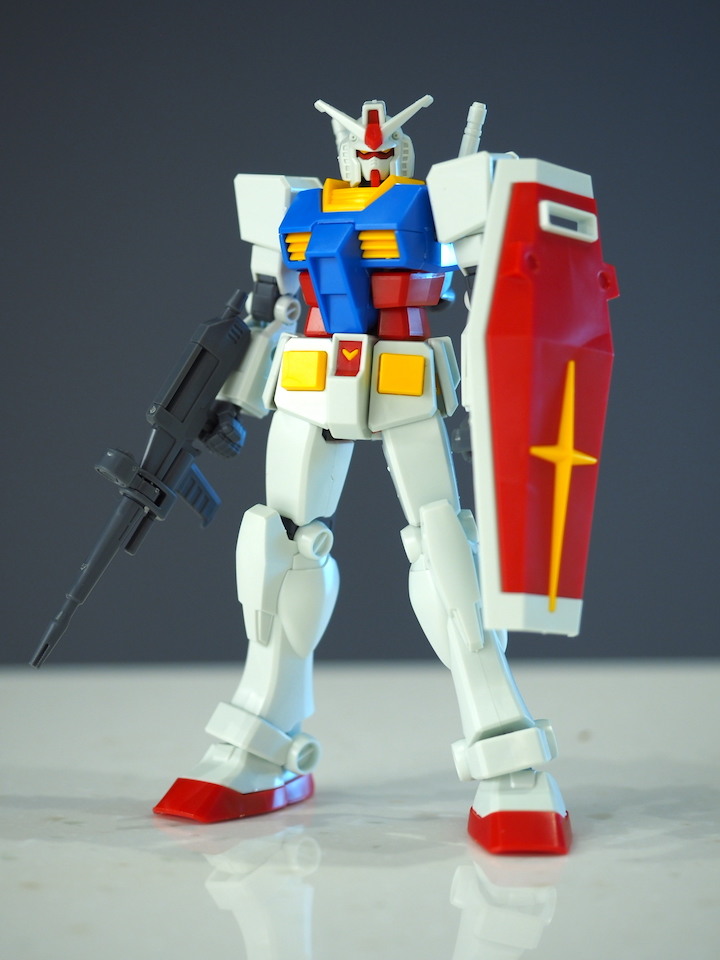 BANDAI EG 1/144 RX-78-2 GUNDAM 免工具入門級鋼彈模型實作