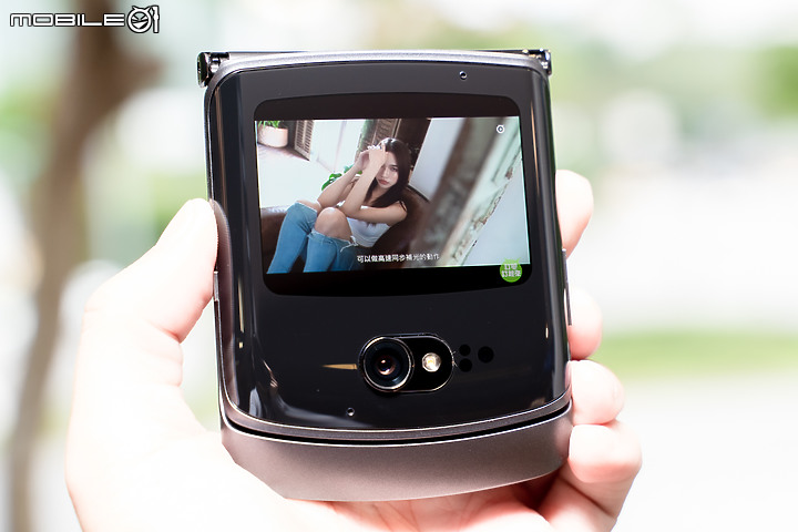 刀鋒來襲!Motorola Razr 5G 11/16開賣 售五萬有找